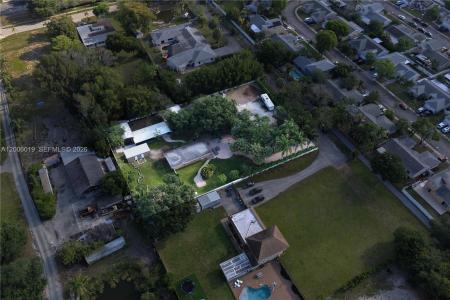 4001 SW 73rd Ave, Davie, Florida 33314, USA