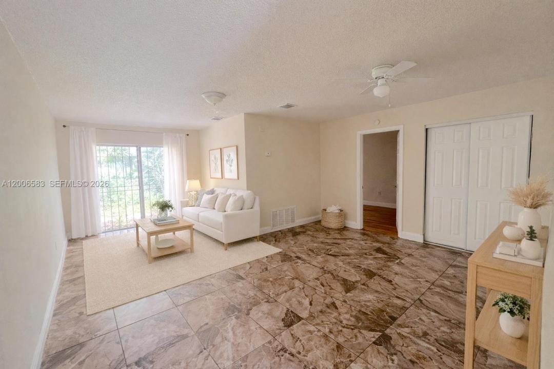 3896 NW 207 St 1, Miami Gardens, فلوريدا 33055, الولايات المتحدة