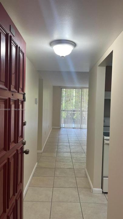 10625 SW 112th Ave 301, Miami, Florida 33176, Stati Uniti
