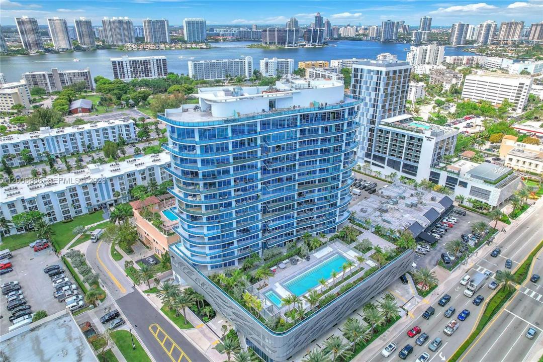 17550 Collins Ave 1002, Sunny Isles Beach, Florida 33160, USA