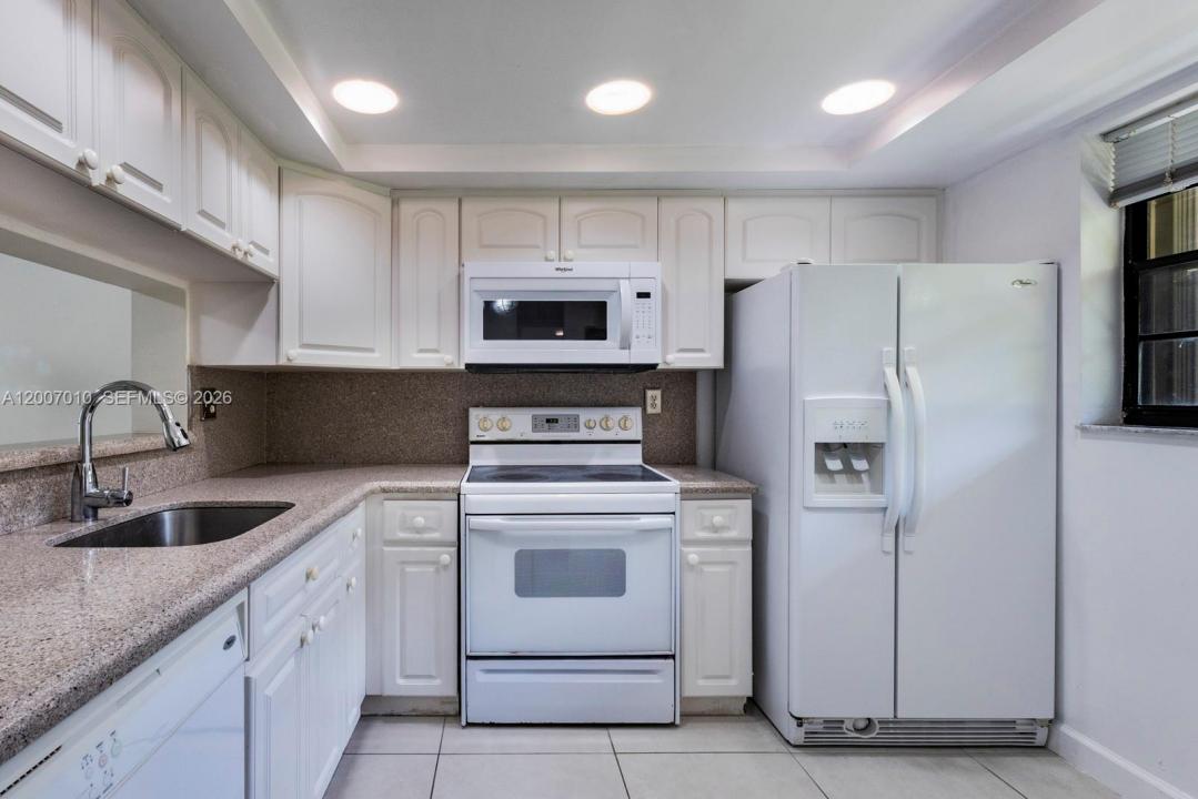 10855 SW 112th Ave 211, Miami, Florida 33176, USA