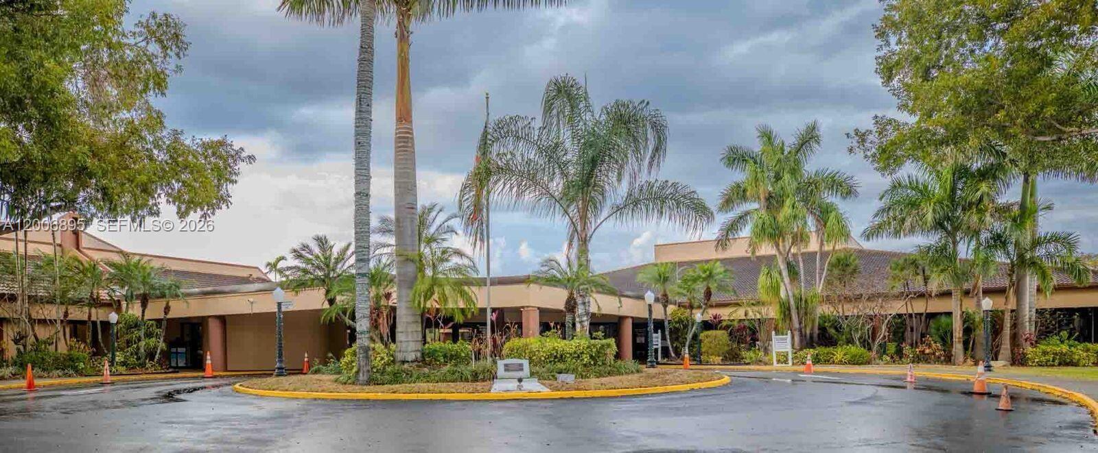 2780 N Pine Island Rd 205, Sunrise, Floride 33322, États-Unis