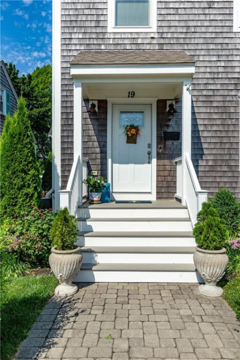 19 Eustis Avenue, Newport, Rhode Island 02840, USA