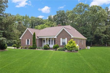 2225 Providence Pike, North Smithfield, Rhode Island 02896, USA