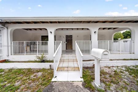 3061 NW 14th St, Miami, Florida 33125, USA