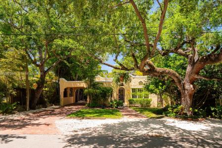 2521 Inagua Ave, Coconut Grove, Florida 33133, USA