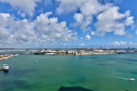 888 Brickell Key Dr 2802, Miami, Florida 33131, USA