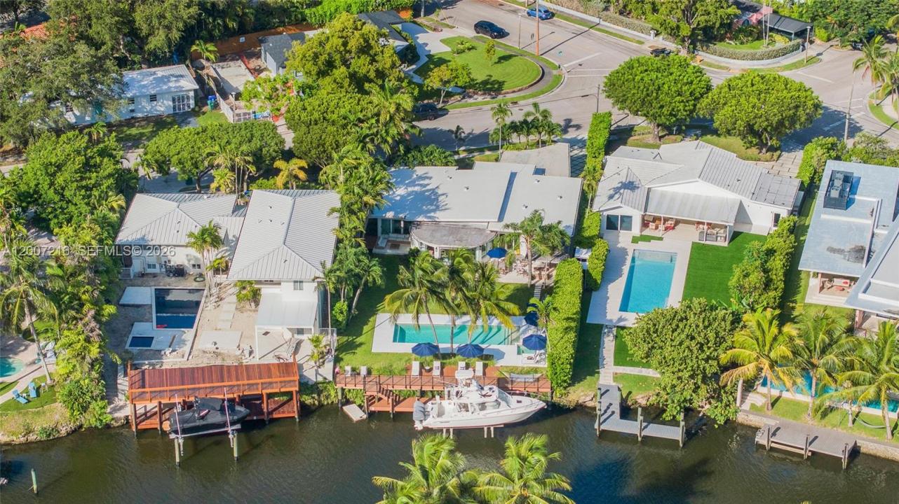 815 NE 76th St, Miami, Florida 33138, USA