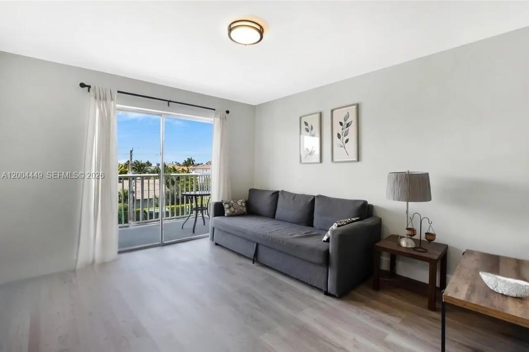 3527 NE 168th St 409, North Miami Beach, Florida 33160, Stati Uniti