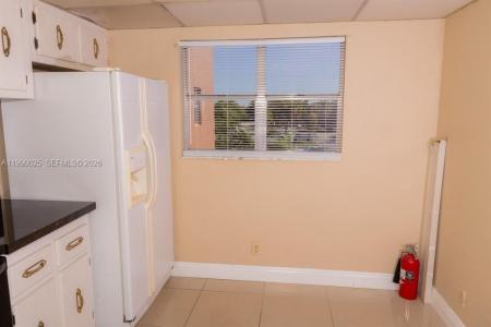 8842 W Mcnab Rd 302, Tamarac, Florida 33321, USA