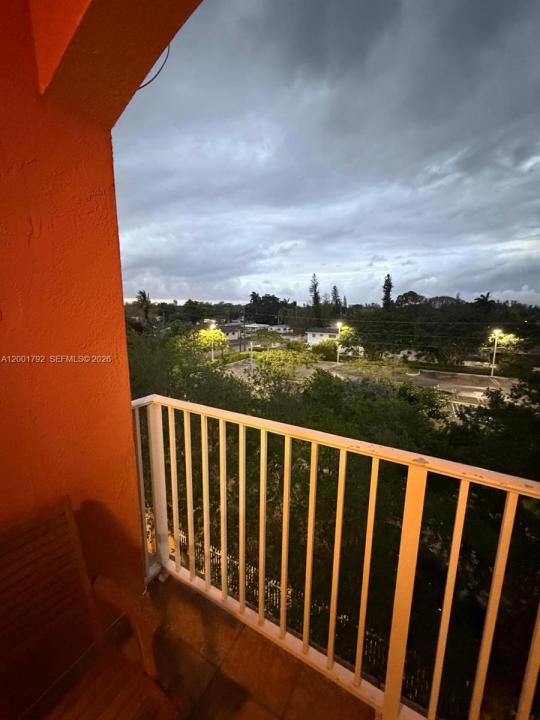 1300 NE 109th St 404, Miami, Florida 33161, Stati Uniti