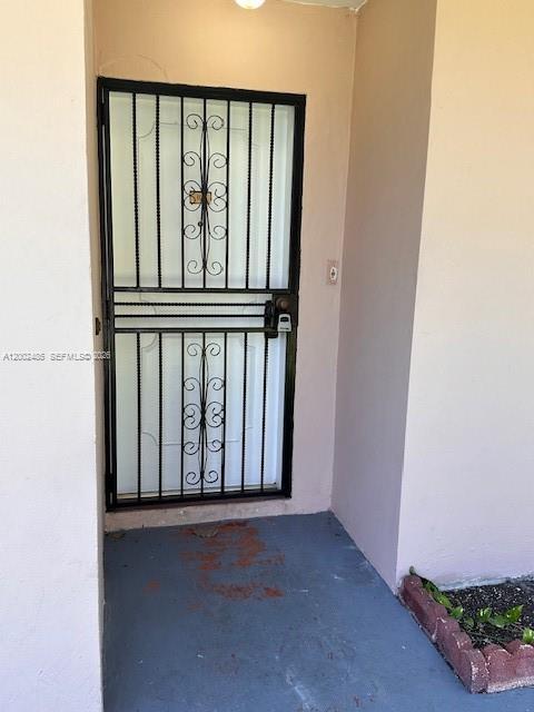 5835 W 20th Ave 106, Hialeah, Florida 33012, Stati Uniti