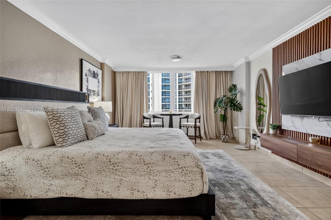 19201 Collins Ave 1123, Sunny Isles Beach, Florida 33160, USA