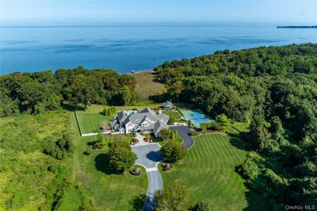697 Short Beach Road, Smithtown, New York 11780, Stati Uniti