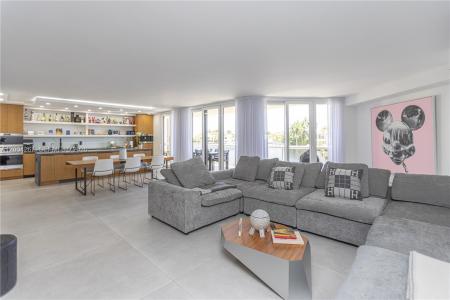 20191 E Country Club Dr TH9, Aventura, Florida 33180, USA