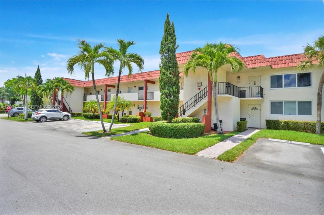 8941 S Hollybrook Blvd 203, Pembroke Pines, Floride 33025, États-Unis