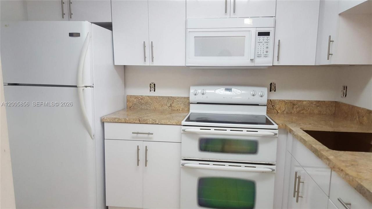 19701 SW 114th Ave 266, Miami, Florida 33157, USA