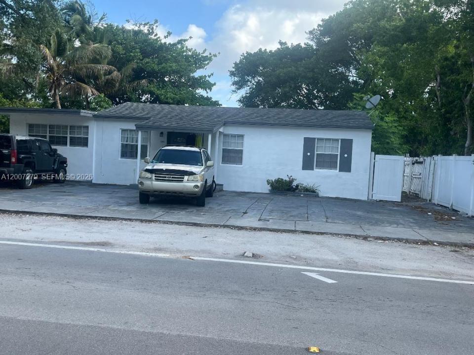 1341 NE 149th St, Miami, Floride 33161, États-Unis