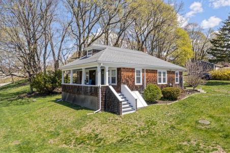 60 Riverview Avenue, Tiverton, RI 02878, USA