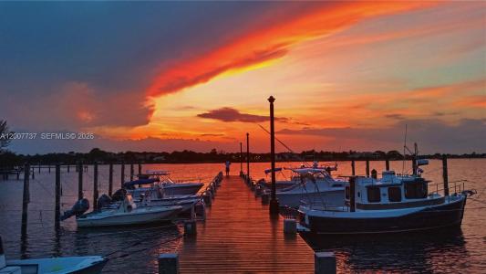 825 Center St 30D, Jupiter, Florida 33458, USA