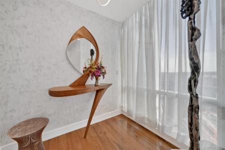 5 Renaissance Square, White Plains, New York 10601, USA