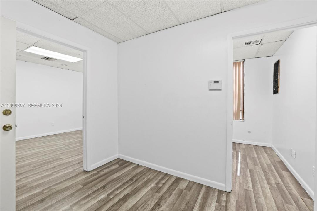 8358 W Oakland Park Blvd 202-C, Sunrise, Floride 33351, États-Unis