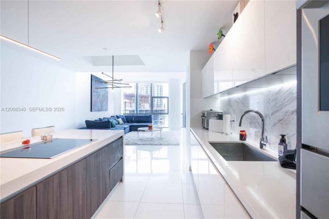 851 NE 1st Ave 2101, Miami, Floride 33132, États-Unis