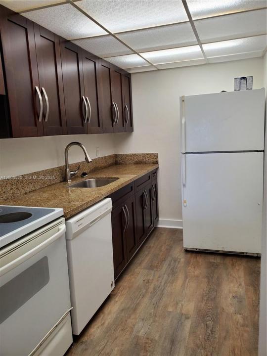 1230 NE 139th St 409, North Miami, Florida 33161, USA