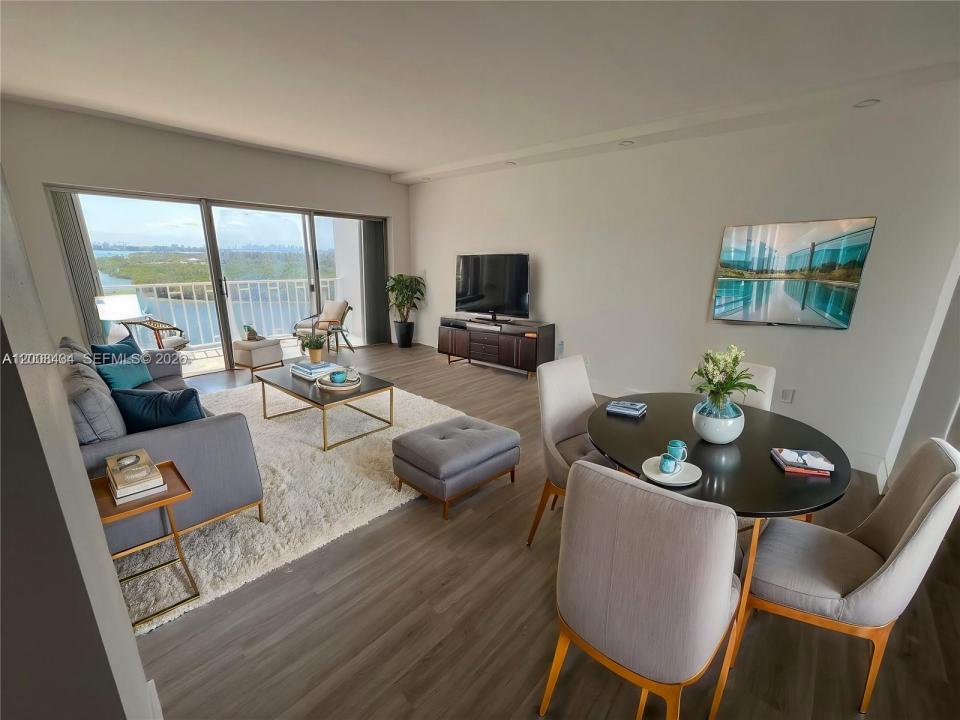 500 Bayview Dr 1120, Sunny Isles Beach, Florida 33160, Stati Uniti