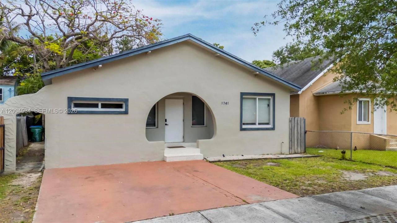1741 NW 44th St, Miami, Floride 33142, États-Unis