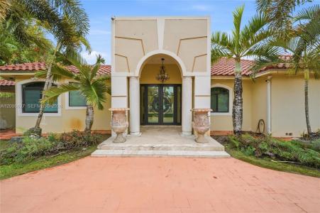 9898 NW 133rd St, Hialeah Gardens, Flórida 33018, Estados Unidos