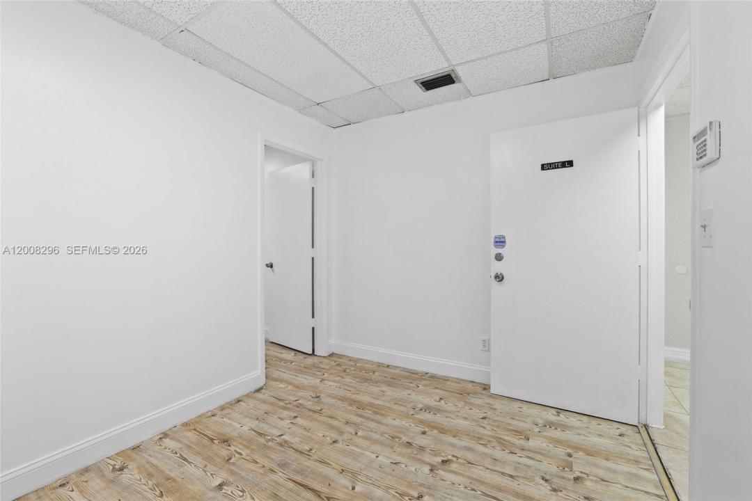 8358 W Oakland Park Blvd 202-L, Sunrise, Floride 33351, États-Unis