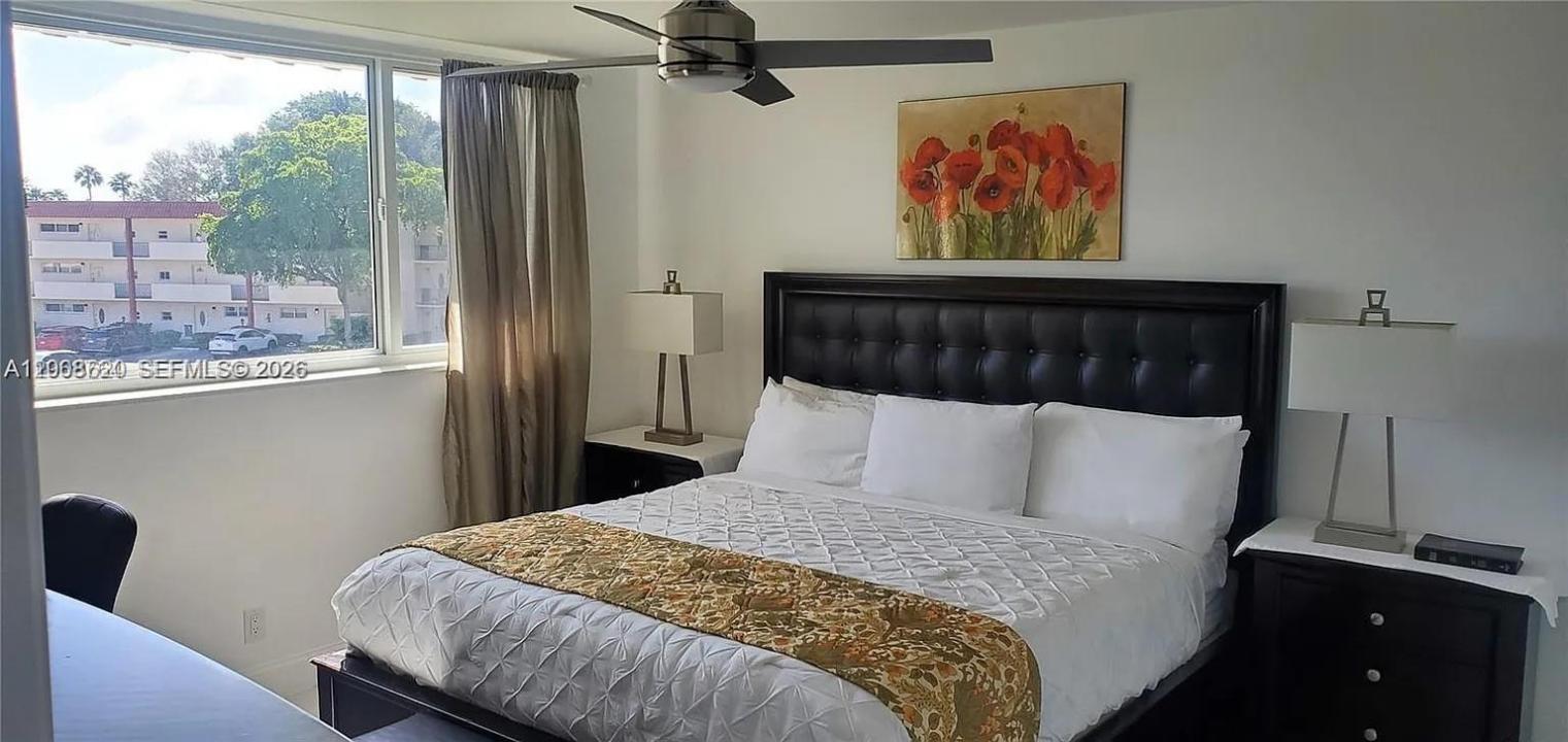 9720 S Hollybrook Lake Dr 303, Pembroke Pines, Florida 33025, Stati Uniti
