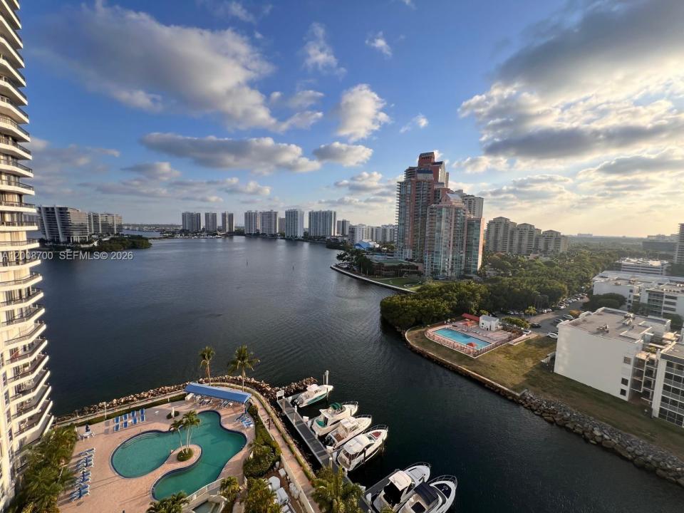 3530 Mystic Pointe Dr 1605, Aventura, Floride 33180, États-Unis