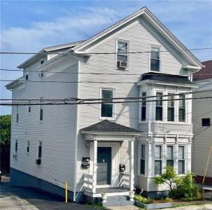 124 east Street 2, Woonsocket, Rhode Island 02895, États-Unis