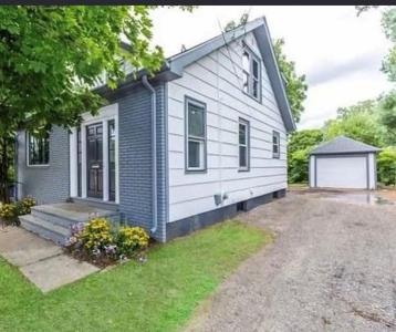 Warwick, Rhode Island 02886