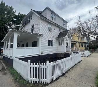 25 Wesleyan Avenue 1R, Providence, RI 02907, USA