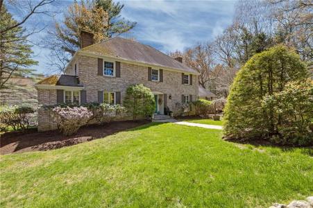 1340 Waterford Drive, East Greenwich, RI 02818-3805, USA