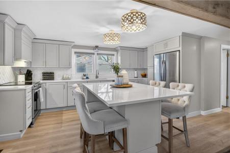 80 Glendale Avenue, Warwick, RI 02889, USA