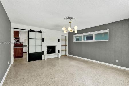 1421 S Palmway, Lake Worth, Florida 33460, USA