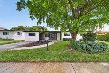 1155 NE 184th St, Miami, Florida 33179, USA