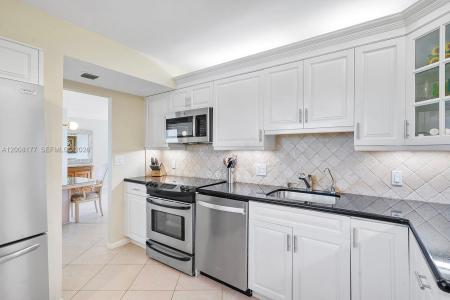 400 Ocean Trail Way 302, Jupiter, Florida 33477, USA