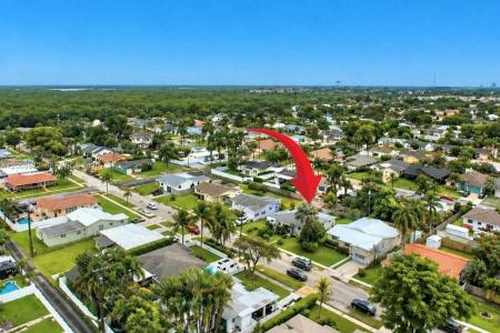 326 SE 3rd Ter, Dania Beach, Florida 33004, USA