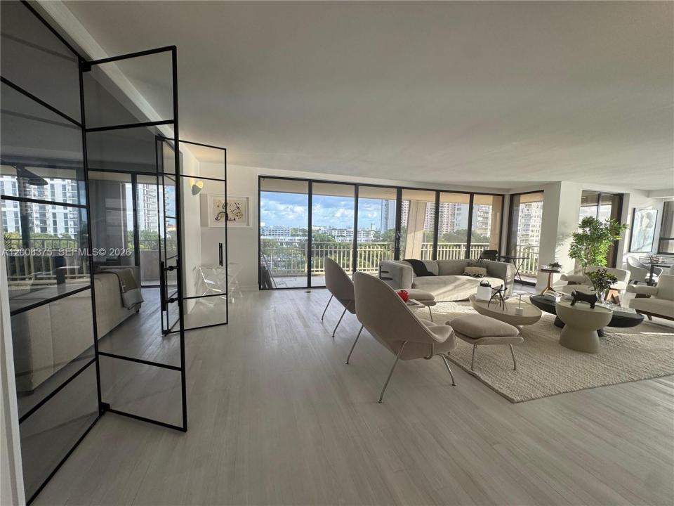 11113 Biscayne Blvd 558, Miami, 플로리다 33181, 미국