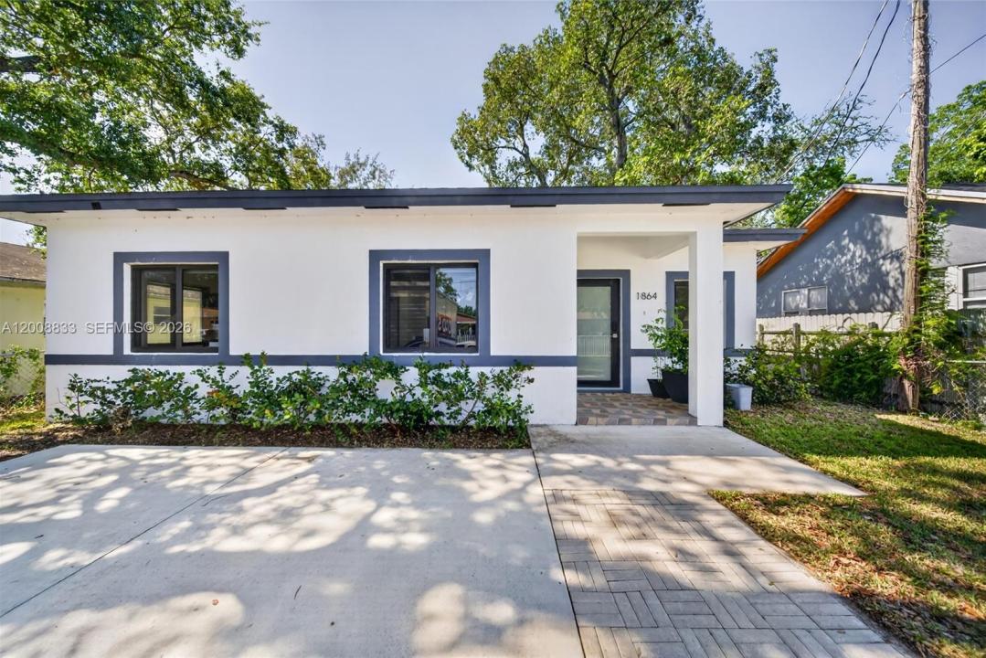 1864 NW 84th St, Miami, Floride 33147, États-Unis