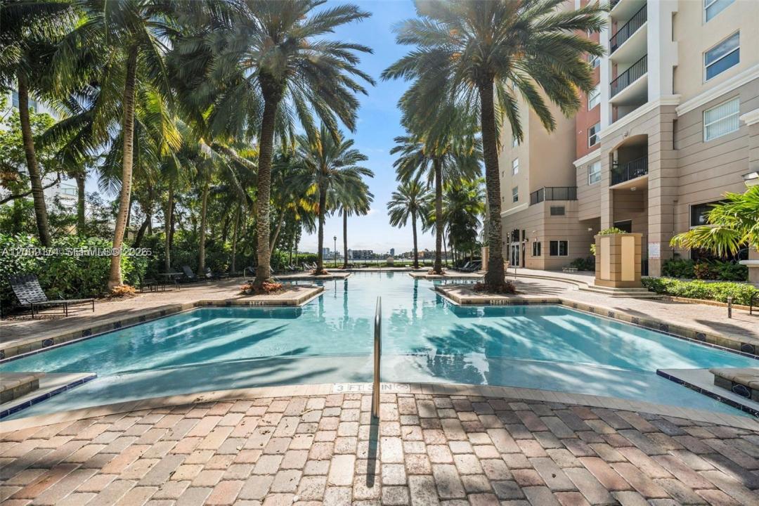 17100 N Bay Rd 1511, Sunny Isles Beach, Floride 33160, États-Unis