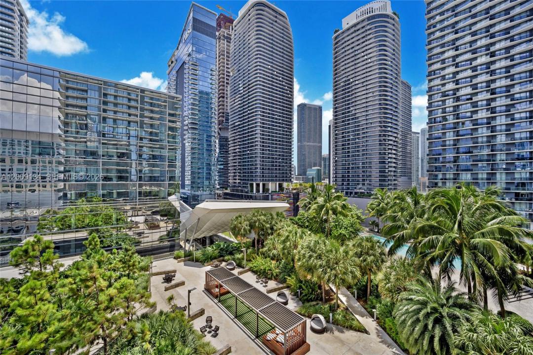 88 SW 7th St 1009, Miami, Florida 33130, Stati Uniti