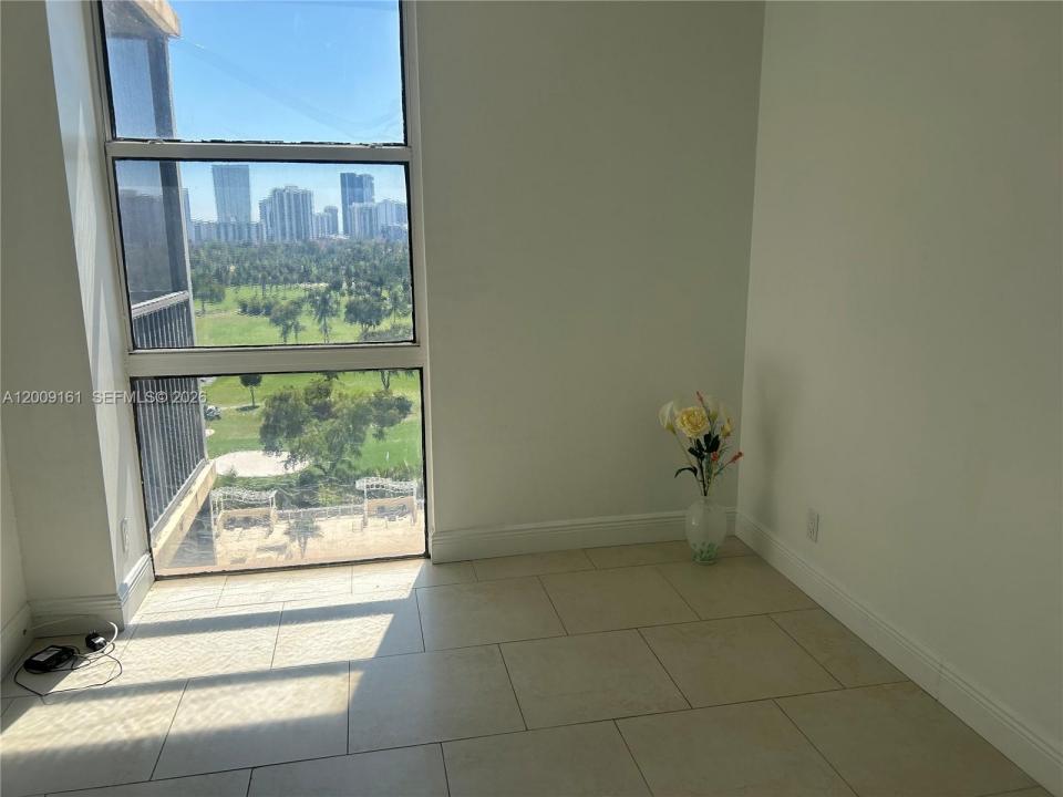 20301 W Country Club Dr 1224, Aventura, Florida 33180, Amerika Birleşik Devletleri