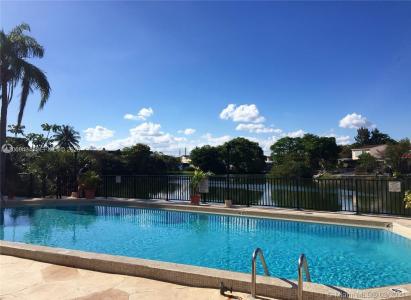 1325 W 68th St 514, Hialeah, Florida 33014, USA