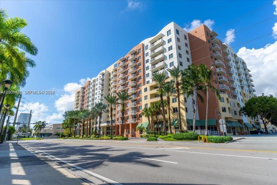 18800 NE 29th Ave 302, Aventura, Florida 33180, USA